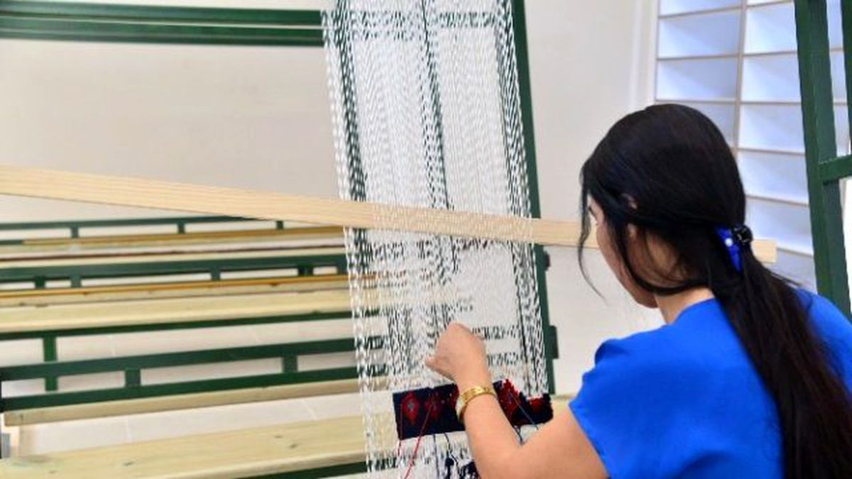 Kilim ve Şal Atölyeleri Açıldı
