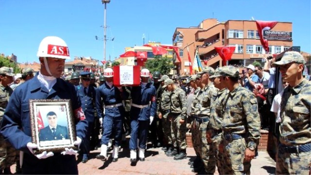 Kütahya Şehidini Uğurladı