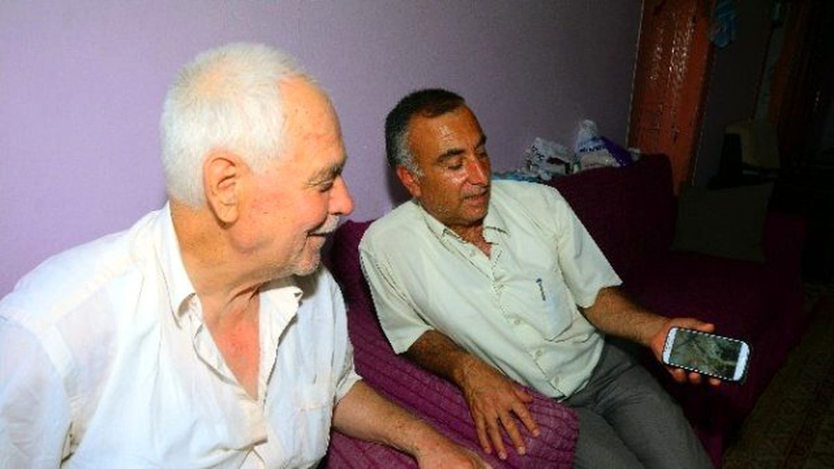 Muhtar Su Sevincini Teknolojiyle Duyurdu