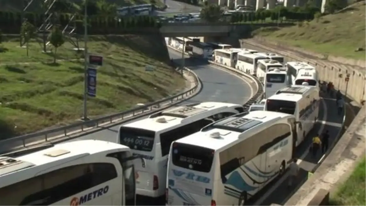 Otogarda Yoğunluk Bugün de Sürüyor