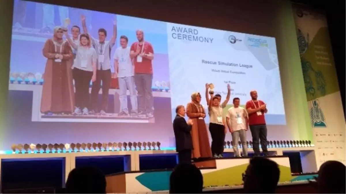 Ytü Ekibinden Uluslararası Robot Yarışmasında İki Birincilik
