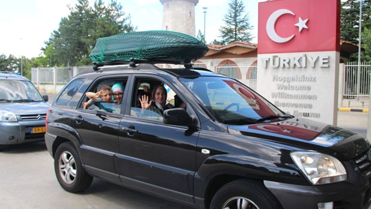 24 Saatte 407 Bin 285 Kişi Giriş Yaptı