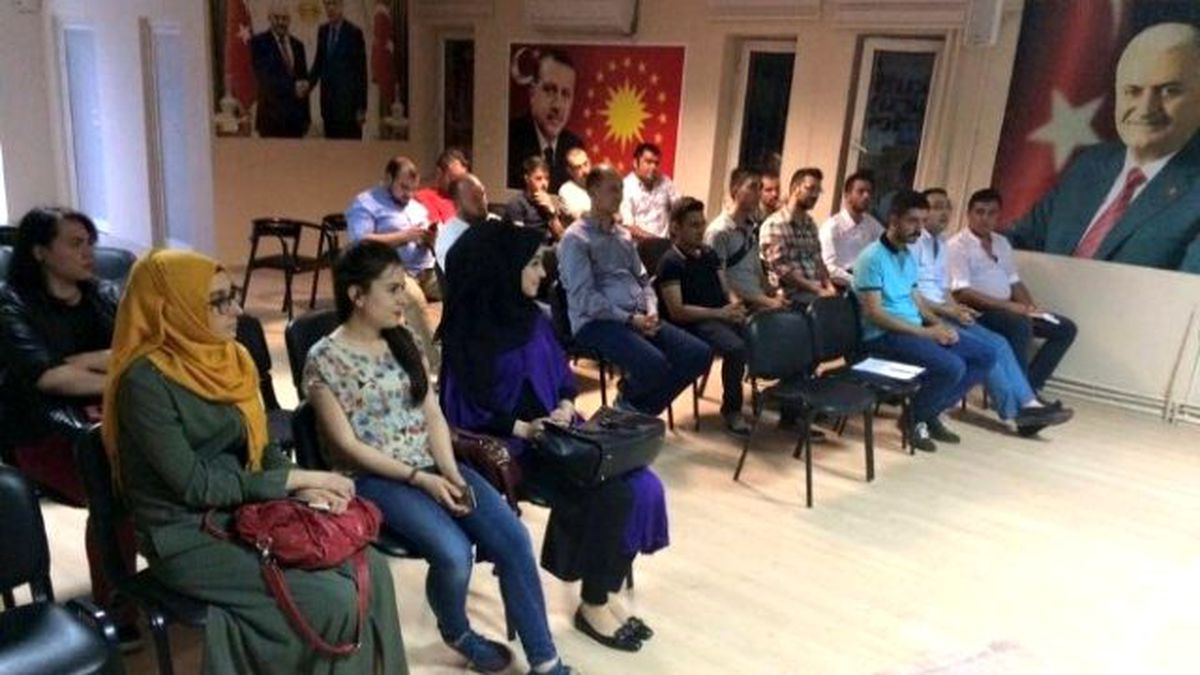 AK Parti Gençlik Kolları Haftalık Olağan Toplantısını Gerçekleştirdi