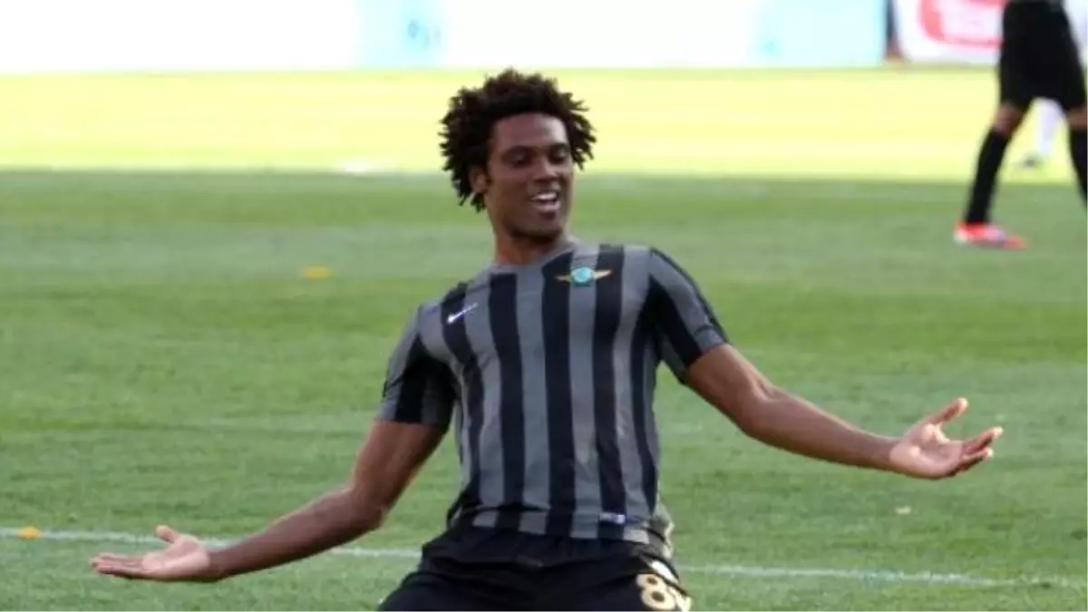 Akhisar Belediyespor Bruno ve Sami'yle Yolunu Ayırıyor