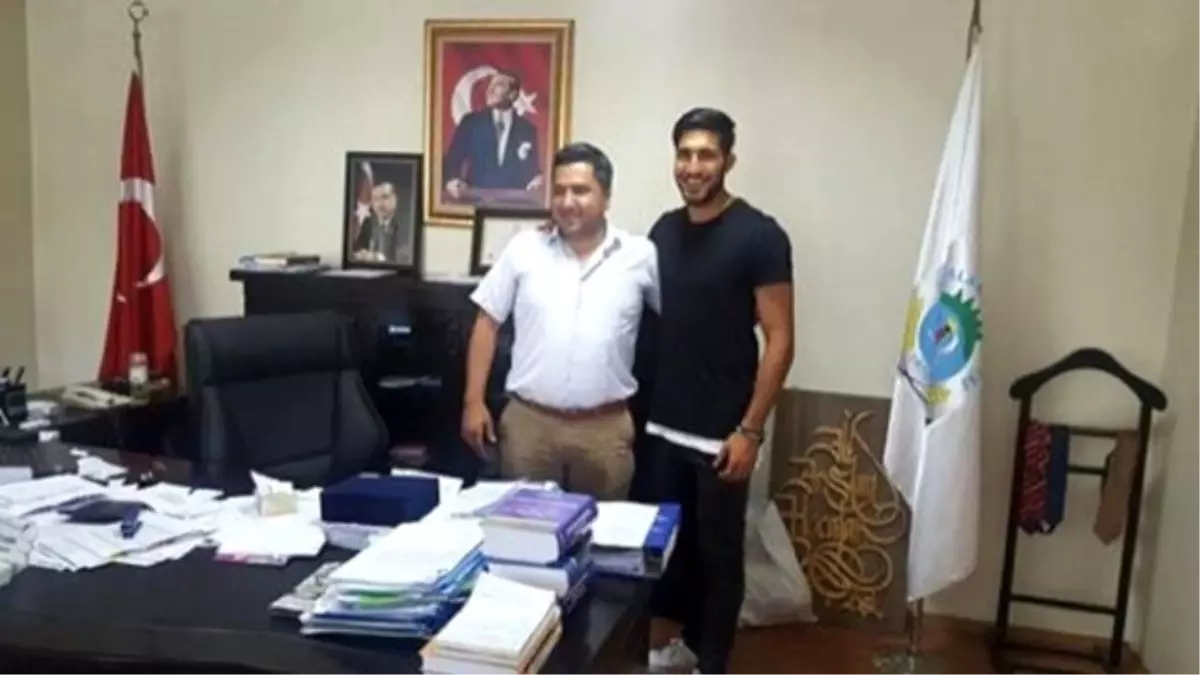 Almaya Milli Takımı\'nda Forma Giyen Emre Can, Tatil İçin Memleketi Afyonkarahisar\'a Geldi