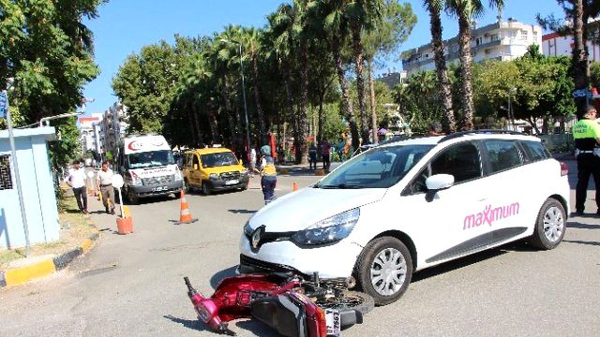Antalya\'da Trafik Kazası: 1 Yaralı