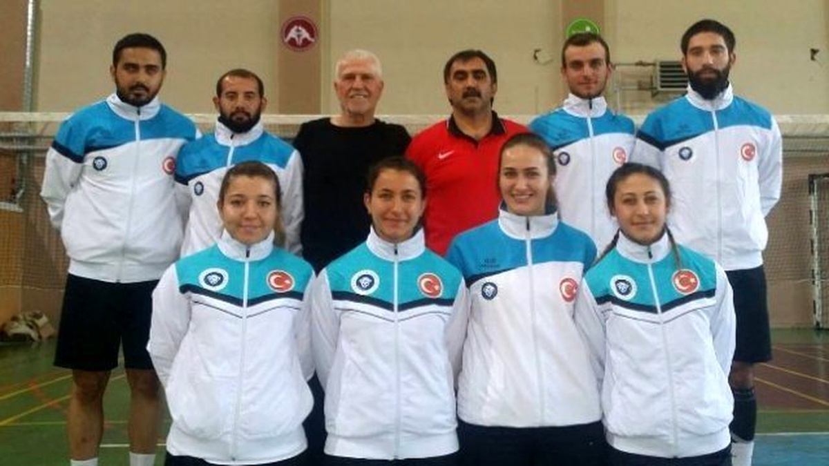 Badmintoncular Avrupa Şampiyonası İçin Hırvatistan\'a Gidiyor