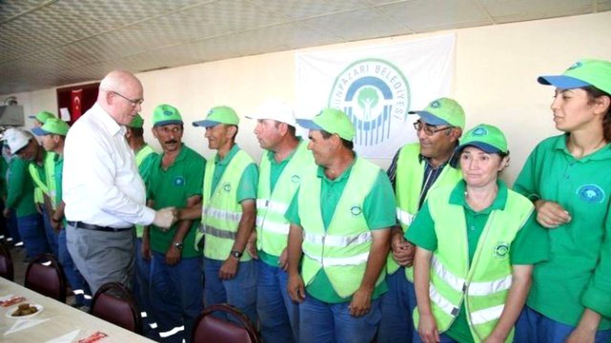 Başkan Kurt, İşçiler ile Bayramlaşmaya Devam Ediyor