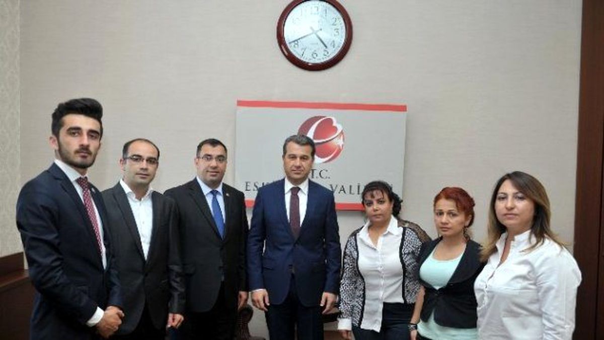 Eskişehir Azerbaycanlılar Derneği\'nden Vali Azmi Çelik\'e Ziyaret