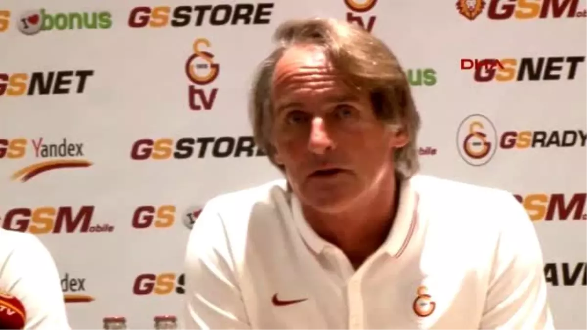 Galatasaray Teknik Direktörü Riekerink Bu Sezon En Önemli Hedefimiz Şampiyonluk 1-