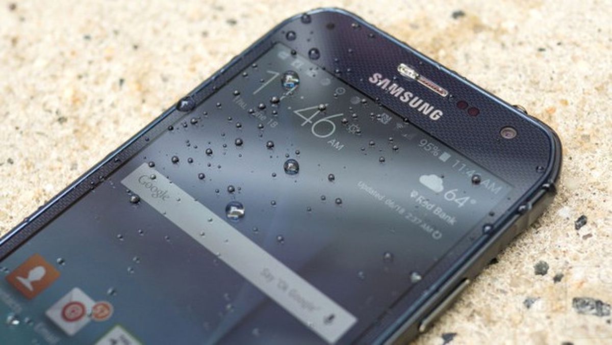 Galaxy S7 Active Su Geçiriyor