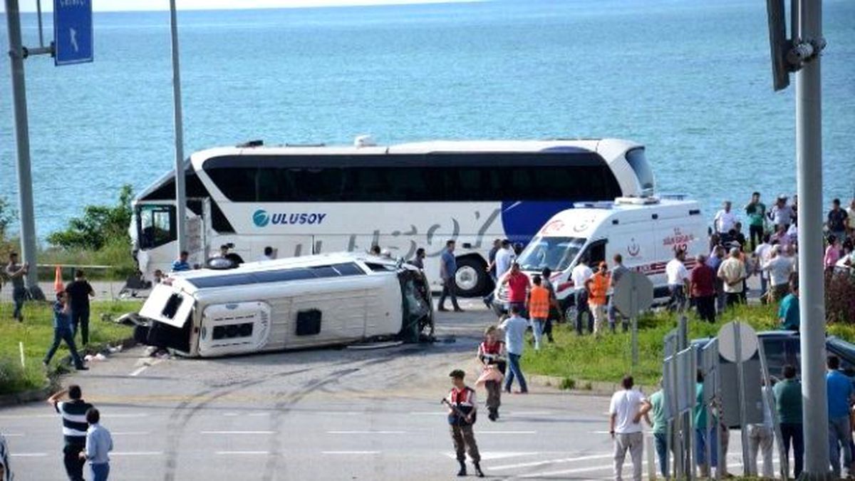 Giresun\'un Görele İlçesindeki Trafik Kazasında Yaralı Sayısı 24\'e Yükseldi
