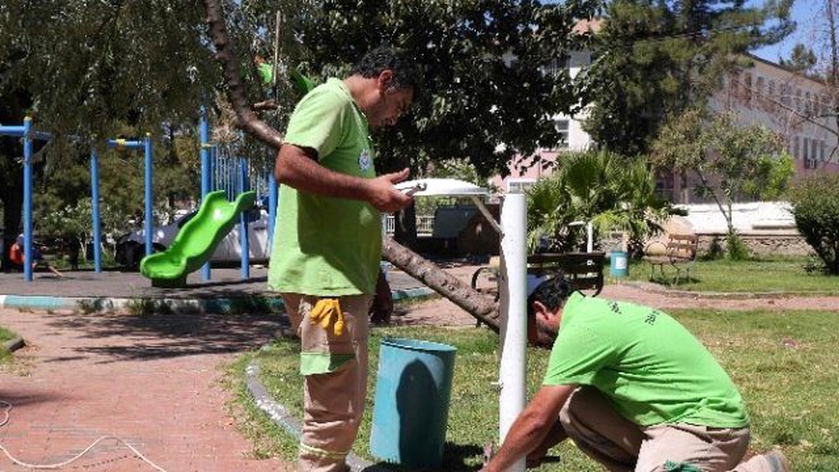 Haliliye Belediyesi\'nden Parklarda Tadilat Çalışması