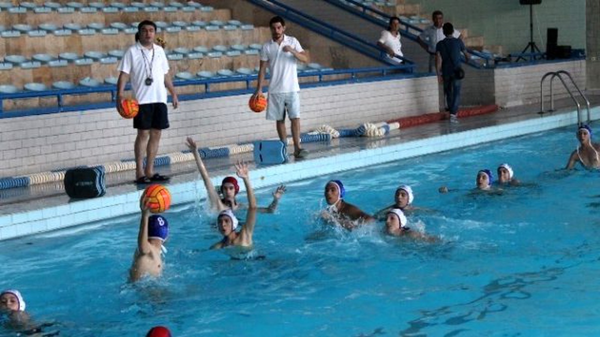 Havuz Sporları Kepez\'de Yapılıyor