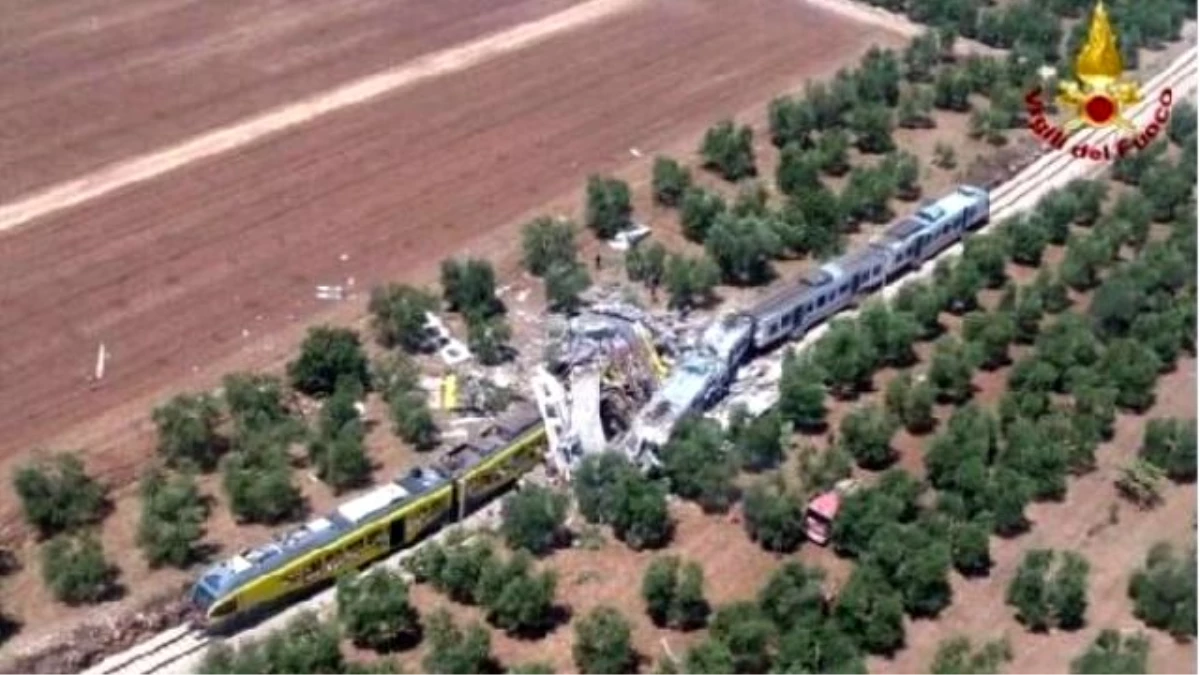 İtalya\'da İki Tren Çarpıştı: 12 Ölü (2)