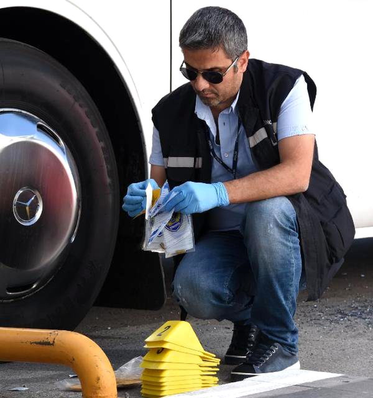 Kadın Hostese Otobüste Kurşun