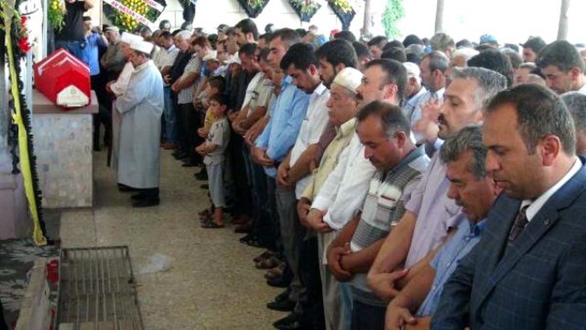 Kalp Krizi Geçirerek Ölen Uzman Çavuş Toprağa Verildi