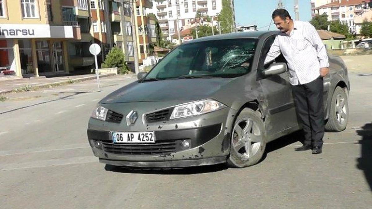 Kulu\'da Otomobil Motosikletle Çarpıştı: 1 Yaralı