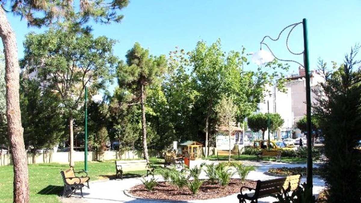 Kuşadası\'da " Görev Şehitleri Parkı"Nın Yapımı Tamamlandı