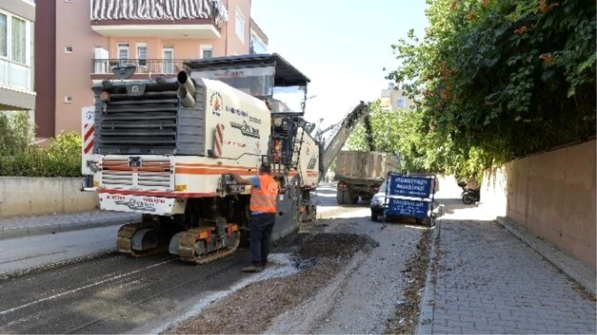 Muratpaşa Belediyesi Yol ve Kaldırım Çalışması Başlattı