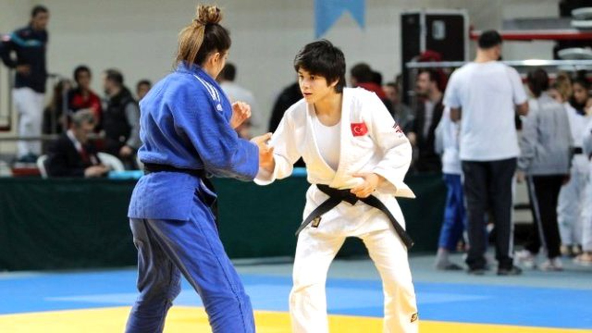Okul Sporları Olimpiyatları\'nda İki Kağıtsporlu Ter Dökecek