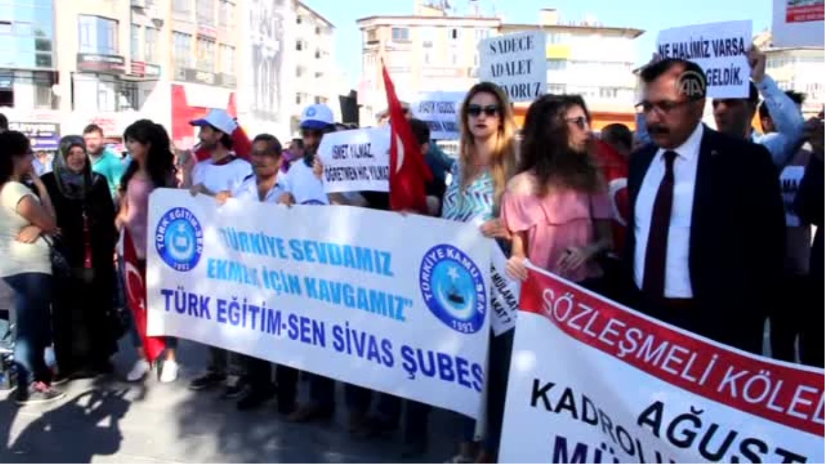 Sivas\'ta Atanamayan Öğretmenlerden Protesto