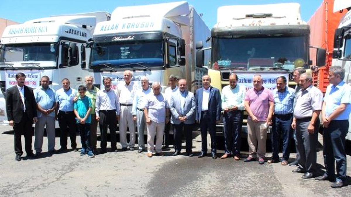 Suriye\'ye 4 Tır Yardım Malzemesi Gönderildi