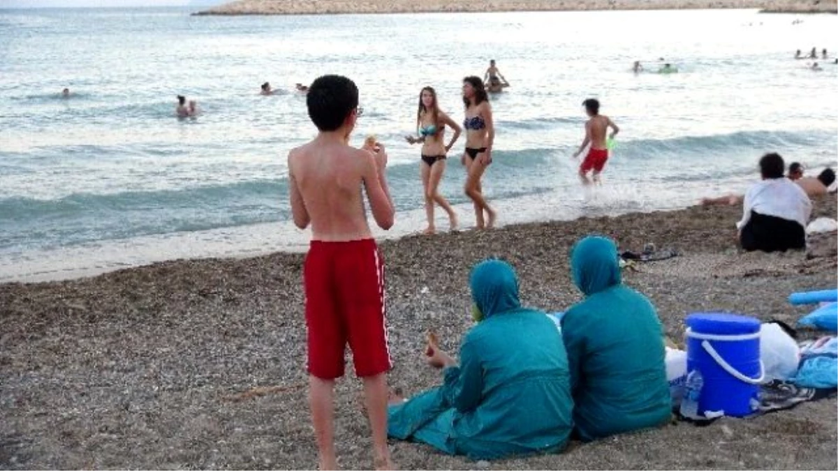 Suriyelilerin Deniz Keyfi
