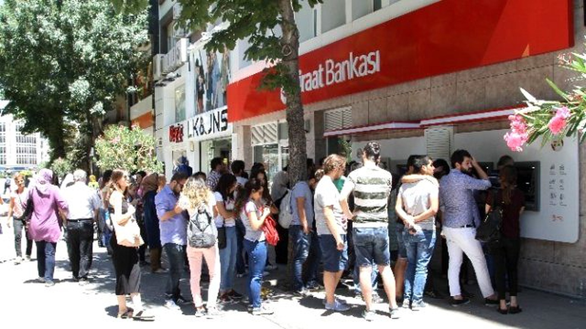 Yaz Okulu Kayıtları İçin Atm Sırası