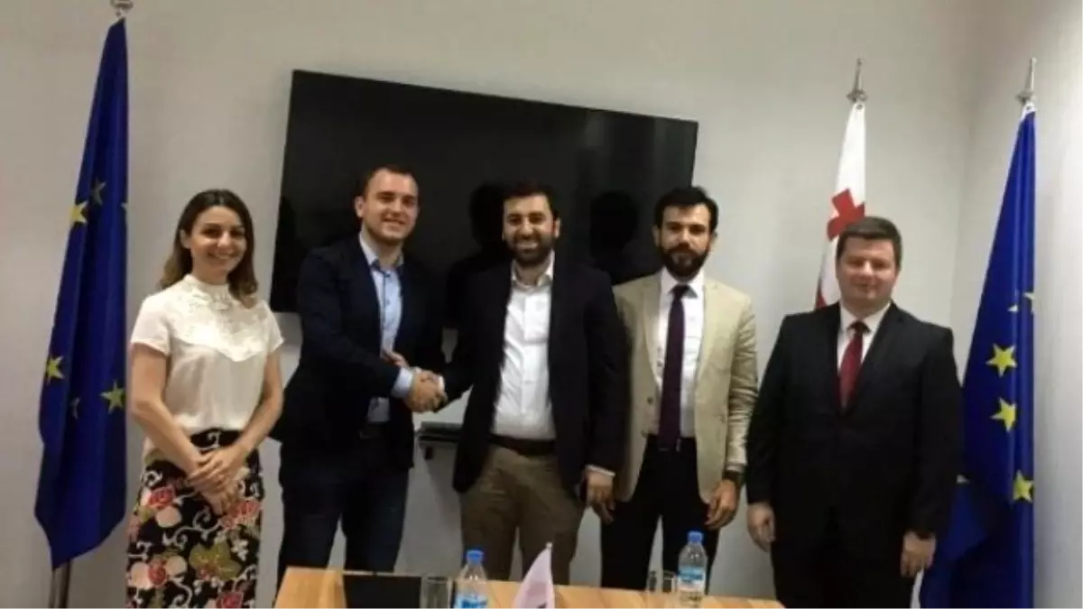 Ak Partili Özata Gürcistan\'da