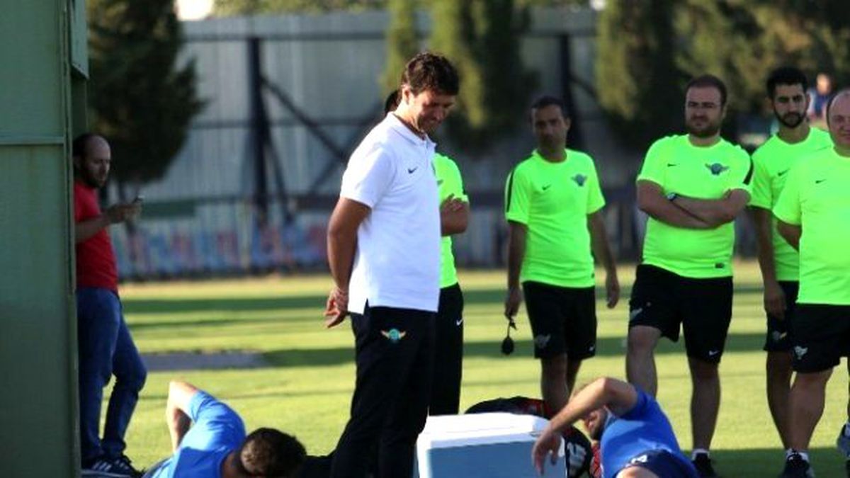 Akhisar Belediyespor\'da İlk Etap Kamp Dönemi Tamamlandı