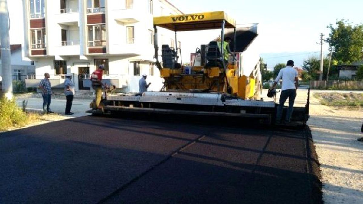 Azmimilli ve Akınlar Mahallesinde Asfaltlama Çalışması Tamamlandı