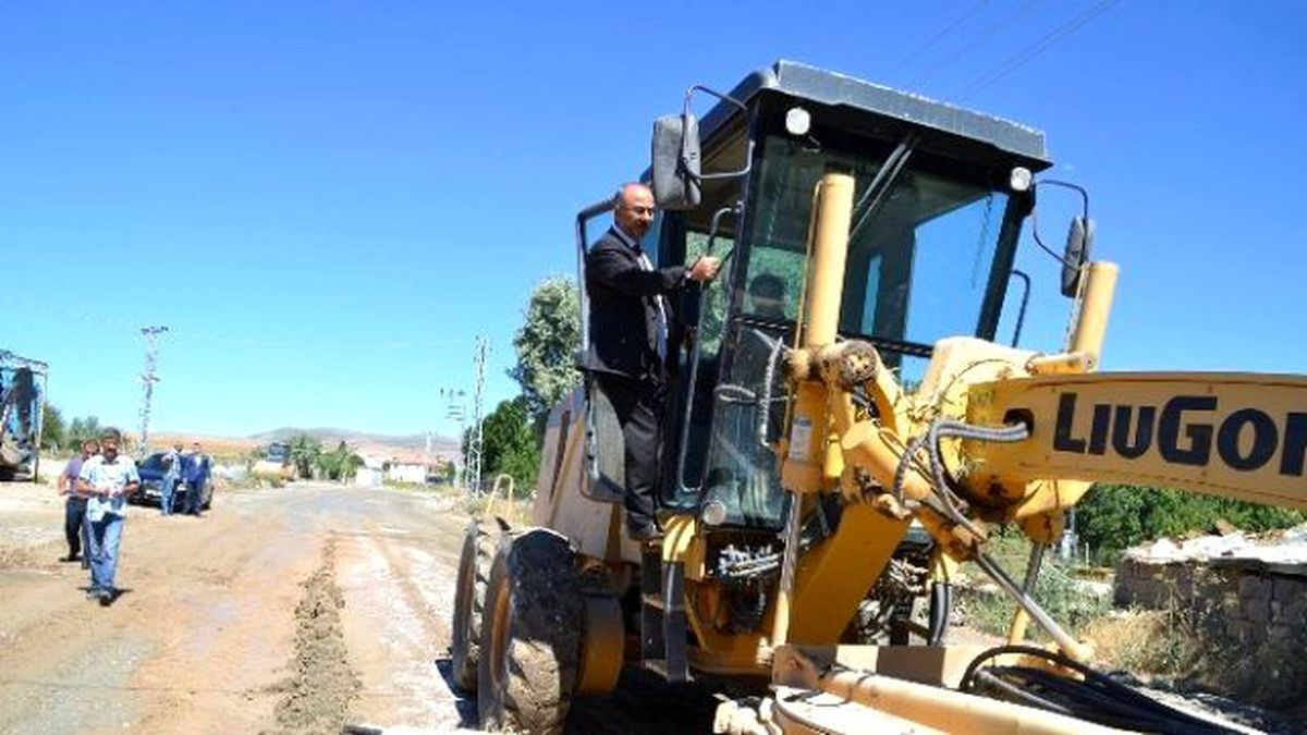Başkan Gülcüoğlu Sıcak Asfalt Hazırlıklarını İnceledi