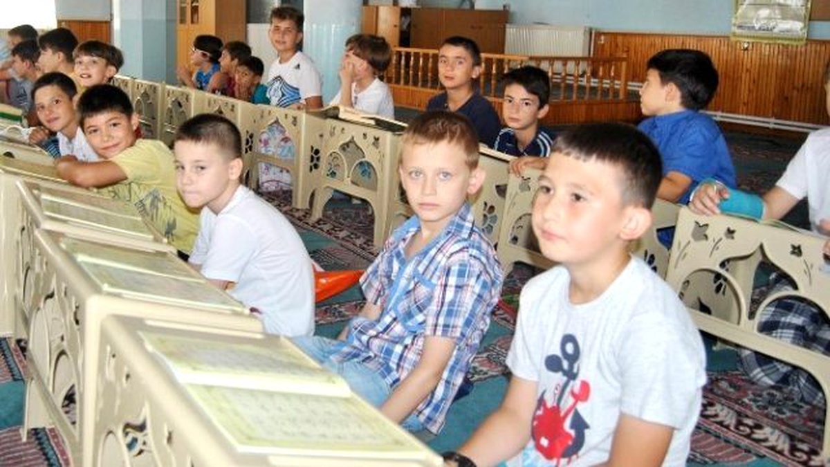 Camiler Çocuk Sesleri ile Şenlendi