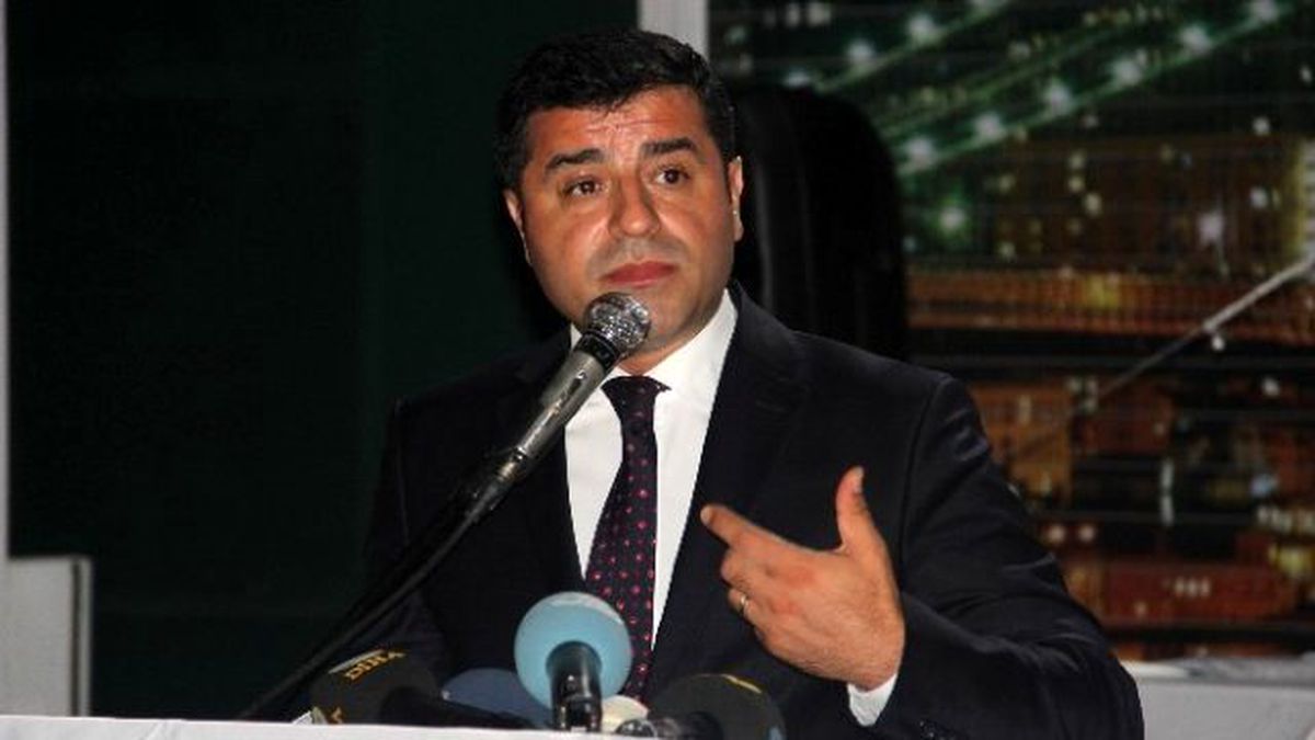 Demirtaş, Referandum Önerisini Düzeltti