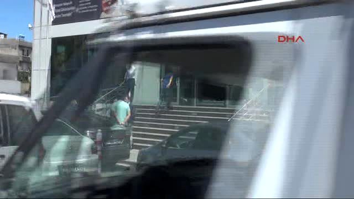 Gaziantep Takip Edilen Işid\'li\'den Polise Silahlı Saldırı