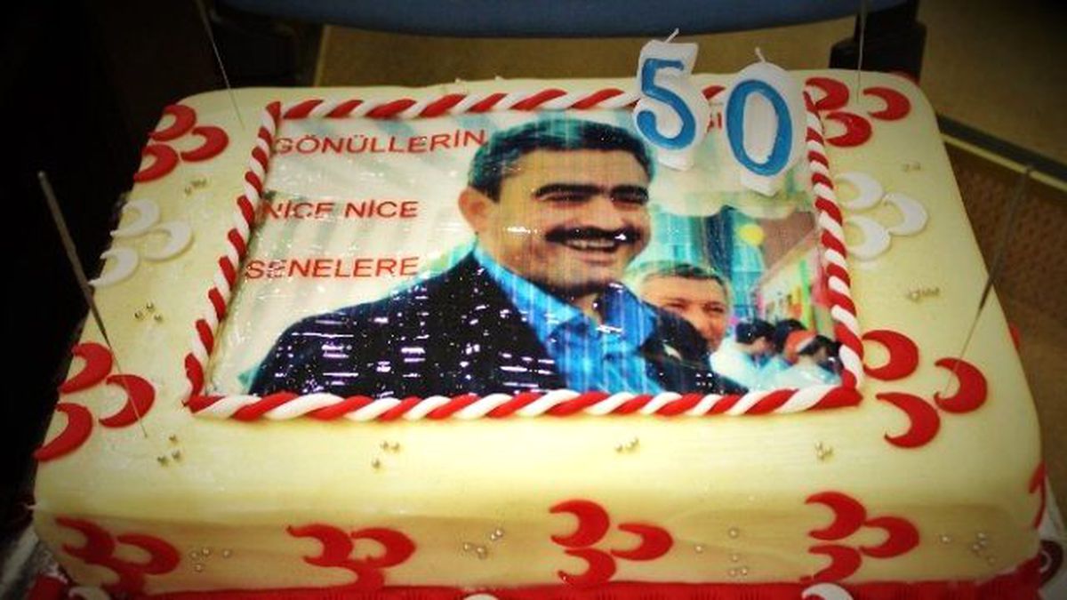 Haluk Alıcık\'a Sürpriz Doğumgünü..