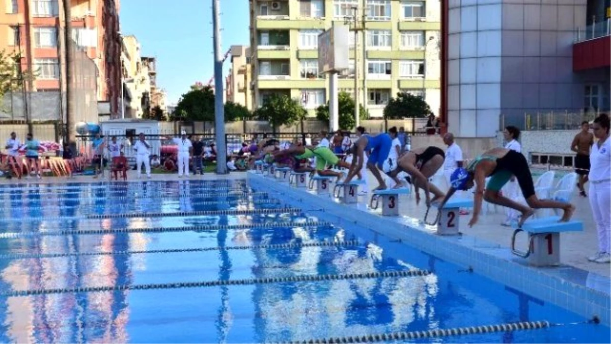 Kabotaj Bayramı ve Türkiye Yıldızlar Yüzme Şampiyonası Baraj Geçme Müsabakaları