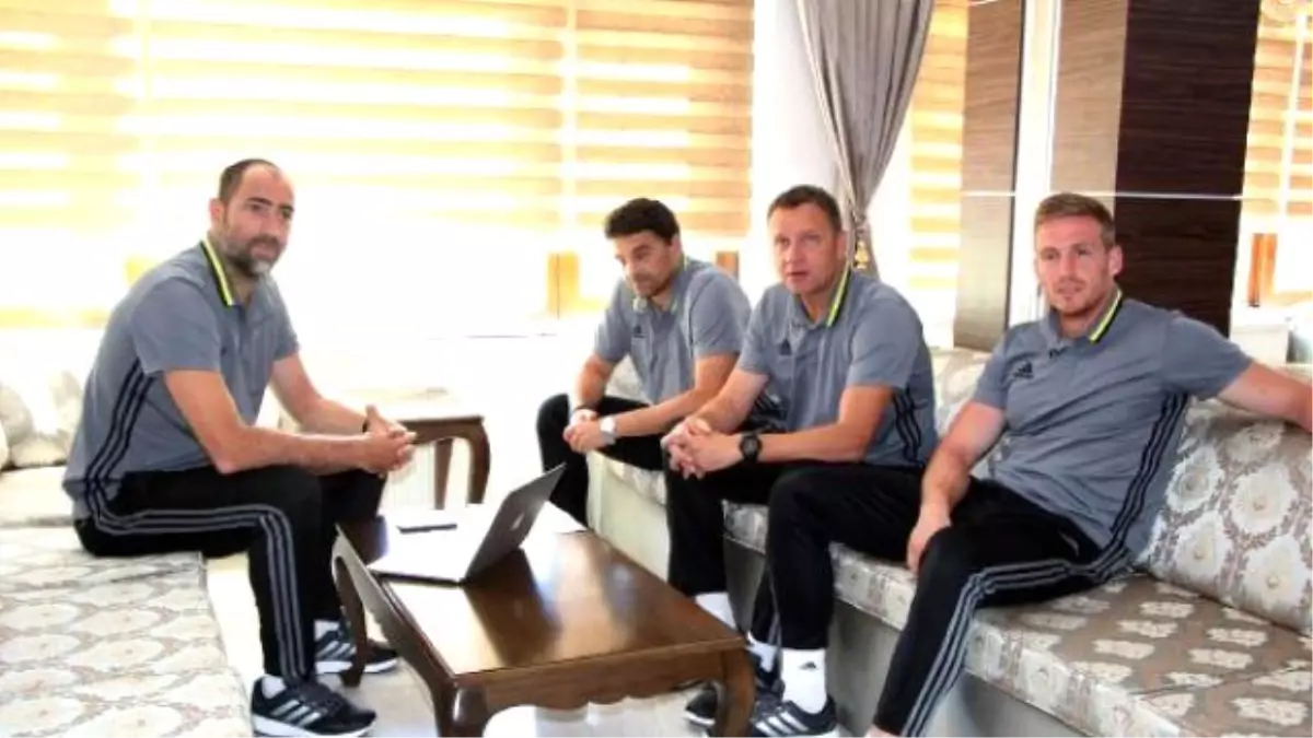 Karabükspor Teknik Direktörü Tudor: Hedefimiz Ligde Kalmak