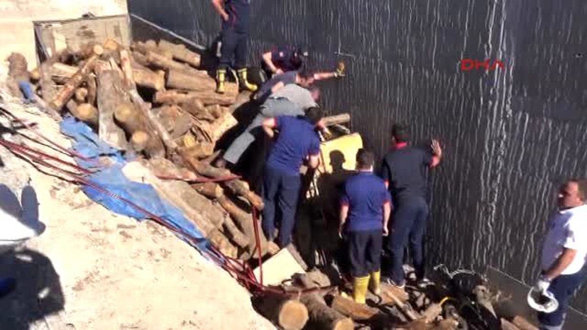 Kastamonu Kaza Yapan Kamyonda Sıkışan Yaralı 3 Saatte Kurtarıldı