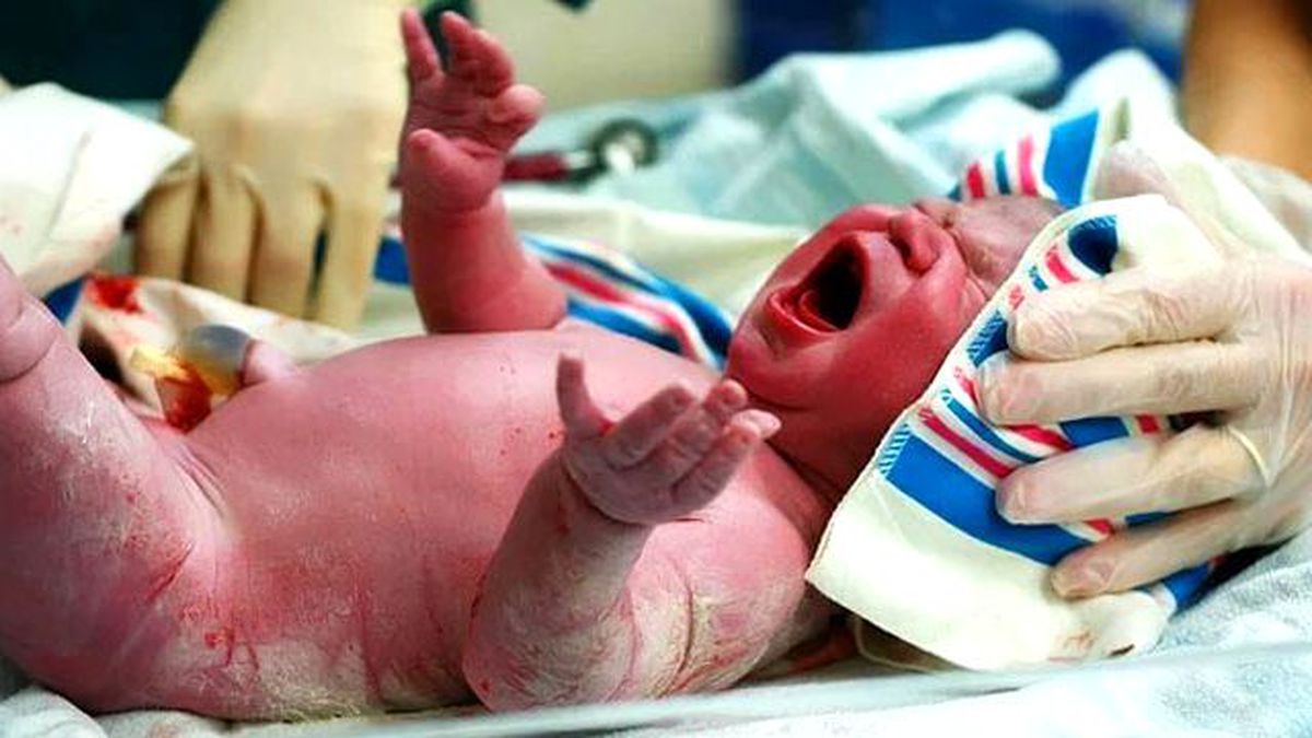 Küba, AIDS'li Anneden Bebeğe Virüs Geçişini Durdurdu