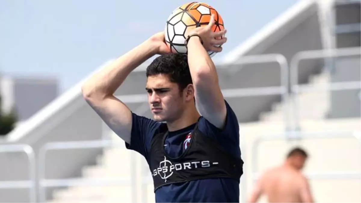 Lucescu, Trabzonspor'un Yeni Transferini Takımda İstememiş