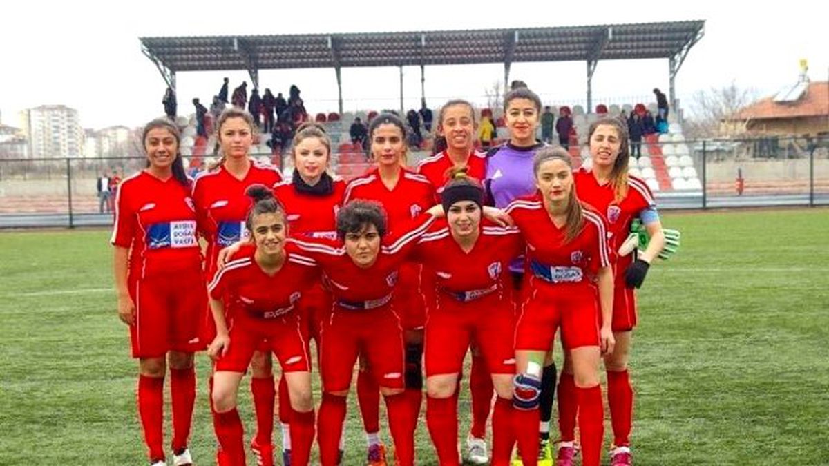 Malatyalı Bayanlar İlk Maçında Rakibini 3 - 0 Mağlup Etti