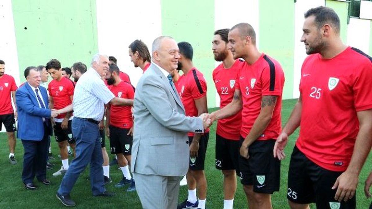 Manisa Büyükşehir Belediyespor Sahaya İndi