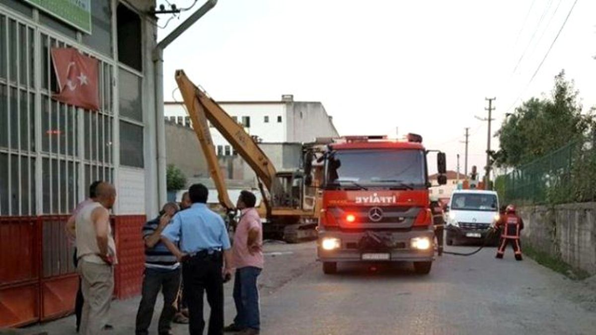 Mobilya Dükkanında Çıkan Yangın Söndürüldü