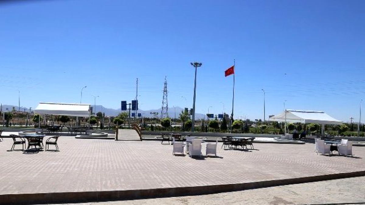 Necmettin Erbakan Parkı\'nda Kafeterya Hizmete Girdi