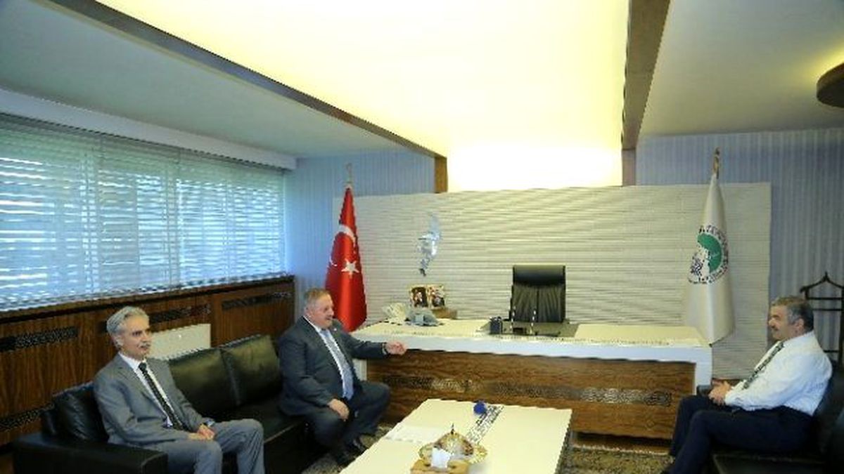 Osb Başkanı Nursaçan, Başkan Çelik\'i Ziyaret Etti