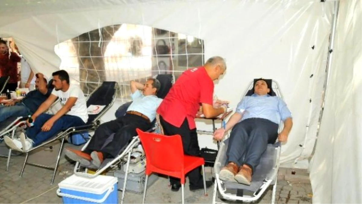 Akşehir Belediyesi\'nden Kan Bağışına Destek