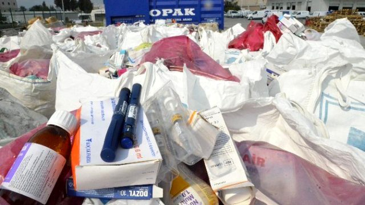 Atık İlaçları \'Eczacılar\' Toplasın Önerisi