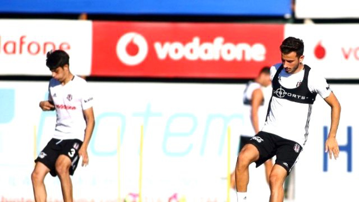 Beşiktaş\'ta Sosa Antrenmana Çıktı